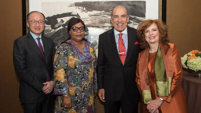 [from left] Honorees Jim Yong Kim, Leymah R. Gbowee, and Muhtar Kent joined SIPA Dean Merit E. Janow at the Global Leadership Awards 19th Annual Gala.